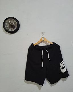 (Kategori: ) berada di . Dikirim oleh banyuthrift (ID iklan 1337481117, Gambar 1). Deskripsi: .