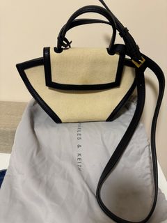 （分類：）位於 。 由 deerdeer21 提交（商品編號 1337417826，圖片 1）。簡介： 。