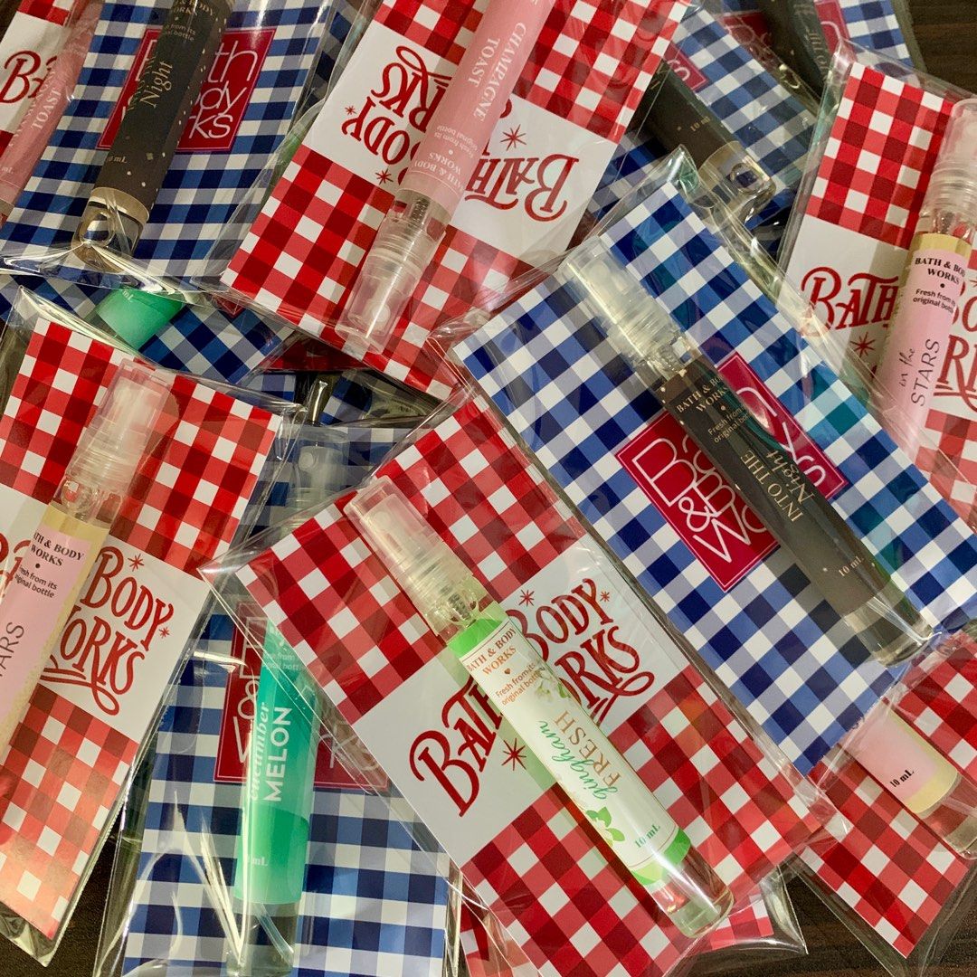 CHRISTMAS GIVEAWAYS (Category: Fragrance & Deodorants) located in Cavite. Submitted by Cheapips (Listing ID 1337427382, Image 3). Description: 🎄CHRISTMAS GIVEAWAYS 🎄 10ml Decant Perfume w/packaging Bath & Body Works ₱56 each Dear Body ₱46 each Victoria's Secret ₱66 each Elizabeth Arden ₱63 each Ariana Grande ₱76 each Adidas for Men ₱76each 💯 Original | Authentic | Legit 💯 Cute & Presentable 💯 Onhand & Ready to ship 🛵 Same day delivery via L