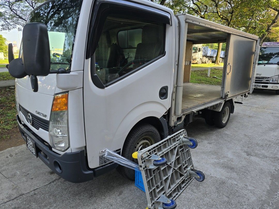 Delivery services (Category: Office Movers) located in Singapore. Submitted by xrisxinh (Listing ID 1337505396, Image 1). Description: Your business delivery partners. We offer 10-foot box-up trucks that cater to your business's daily delivery needs. Our existing customers are mainly long-term customers on monthly contracts. The customers are from companies in the manufacturing, retail, and trading industries. We provide monthly contracts and ad 