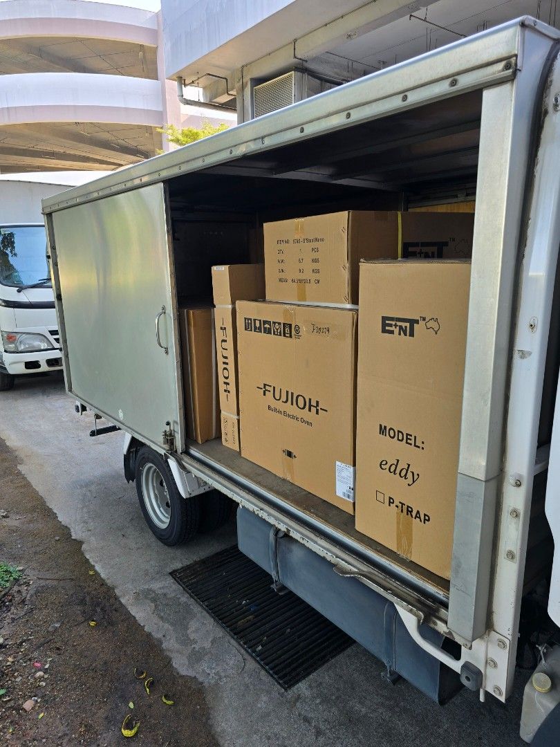 Delivery services (Category: Office Movers) located in Singapore. Submitted by xrisxinh (Listing ID 1337505396, Image 2). Description: Your business delivery partners. We offer 10-foot box-up trucks that cater to your business's daily delivery needs. Our existing customers are mainly long-term customers on monthly contracts. The customers are from companies in the manufacturing, retail, and trading industries. We provide monthly contracts and ad 