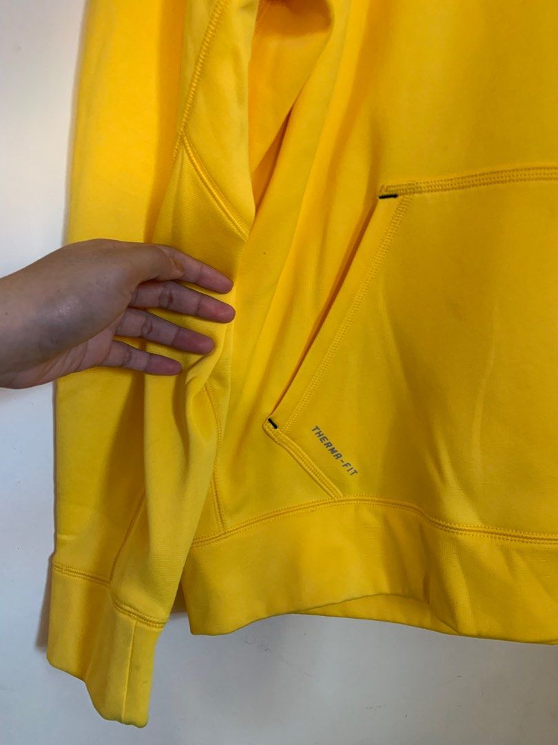From USA Vintage Nike Livestrong Lance Armstrong Therma Fit Hoodie Sweatshirt L pass as bnew Men s Fashion Coats Jackets and Outerwear on Carousell