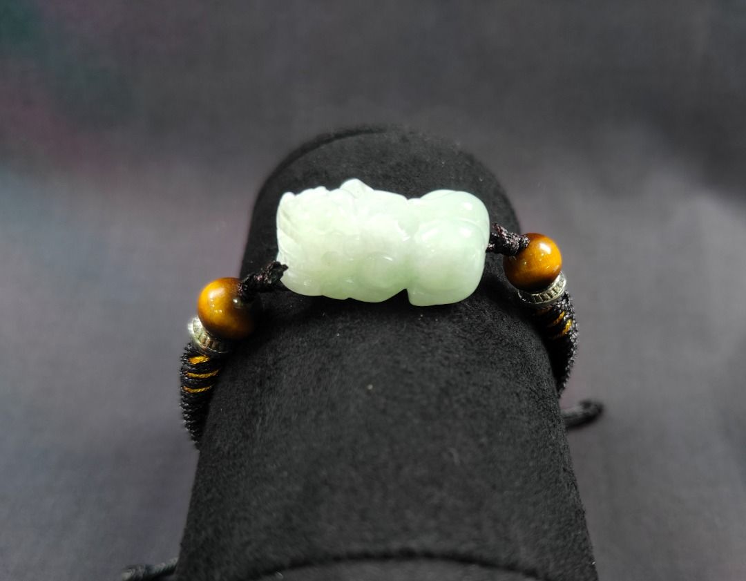 Green Gel Jadeite Jade Pixiu Bracelet （Myanmar Jadeite Jade Type