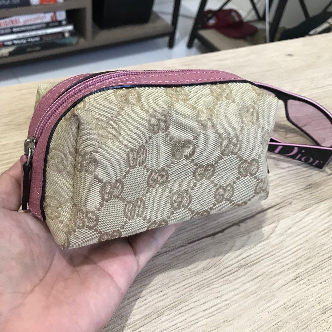 Gucci cosmetic pouch top
