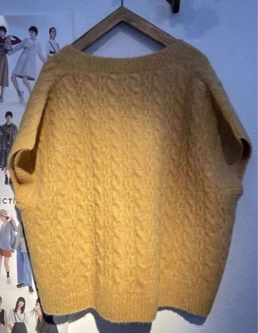Initial size2 （分類：其他上衣）位於 Hong Kong。 由 hicyndi 提交（商品編號 1337551626，圖片 2）。簡介： 。