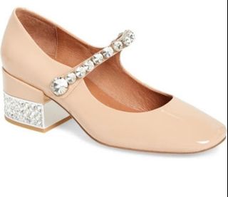 (Category: ) located in . Submitted by 7angels_closet (Listing ID 1337574358, Image 1). Description: .