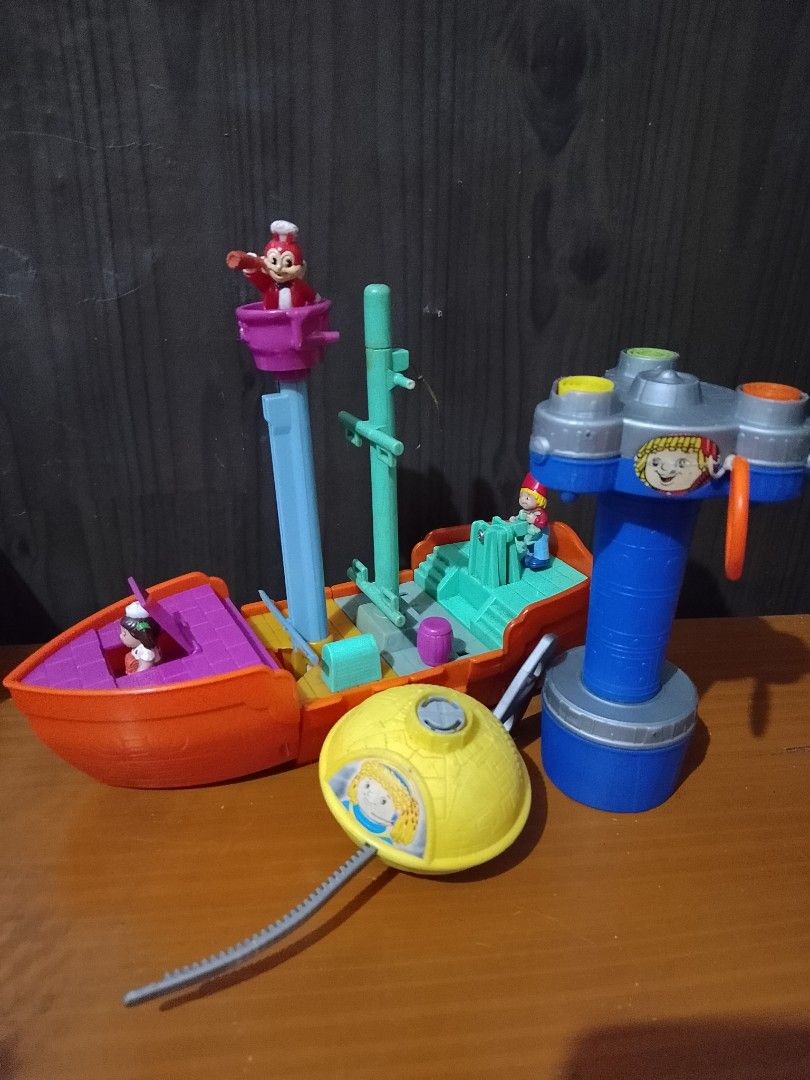 Jollibee vintage toy set (Category: Kids Toys) located in Davao. Submitted by jeffsantos (Listing ID 1337579662, Image 1). Description: As is condition wysiwyg.
