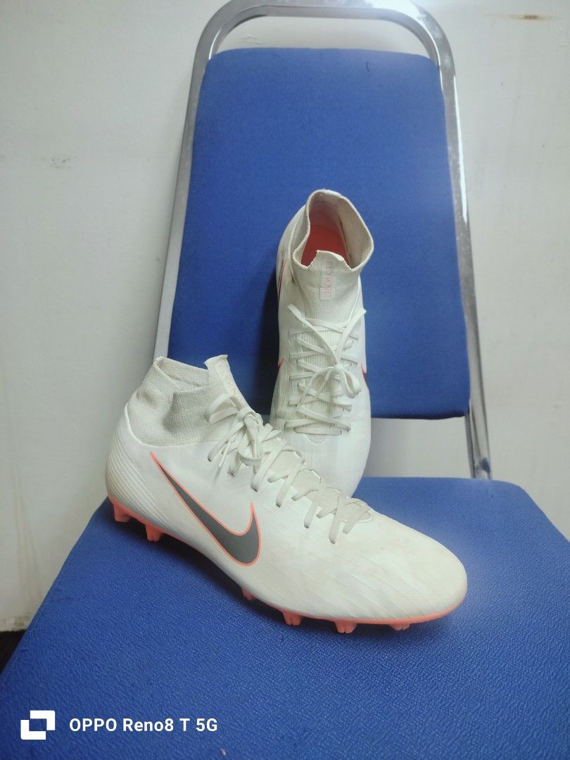 Kasut bola nike 2018 shop