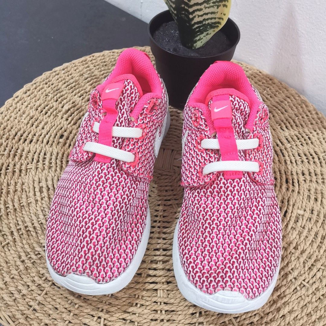 Kasut Budak Nike Roshe One 19cm Babies Kids Babies Kids Fashion on Carousell