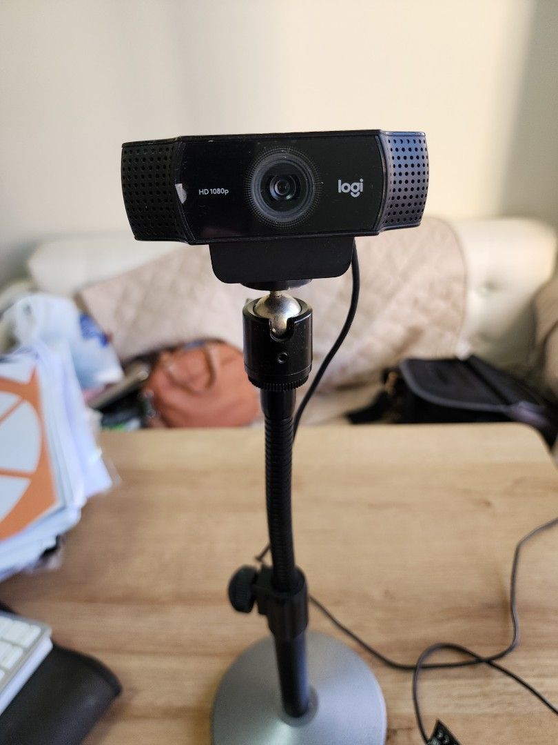 Logitech C922 Pro Stream Webcam (Category: Webcams) located in Manila. Submitted by apbestbuysph (Listing ID 1337414325, Image 1). Description: Webcam 100% working DESIGNED FOR SERIOUS STREAMERS Connect with superior clarity every time you go live on channels like Twitch and YouTube. Stream anything you want in your choice of Full 1080p at 30fps or hyperfast HD 720p at 60fps. Broadcast masterfully with reliable no-drop audio, autofocus, and a 78-