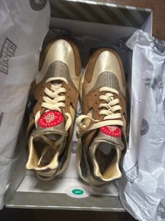 (Category: ) located in . Submitted by thrift101fashion (Listing ID 1337457832, Image 1). Description: .