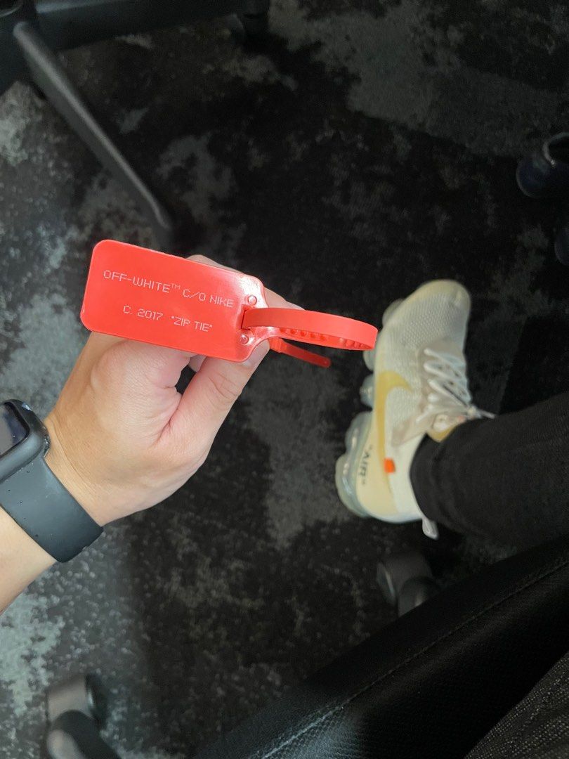 2017 off white zip tie