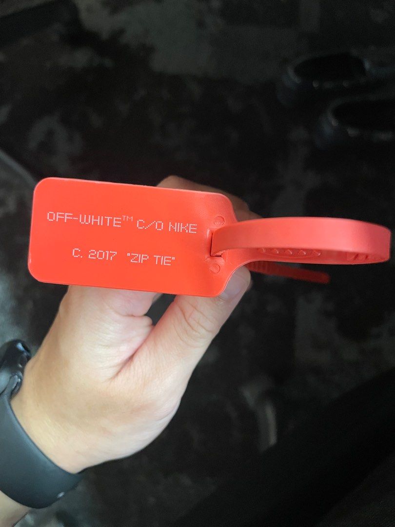 2017 off white zip tie