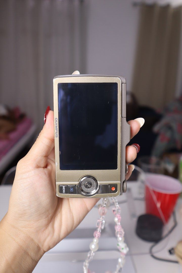 Olympus SH-25 MR (Category: Cameras) located in San Carlos. Submitted by dainty.ph (Listing ID 1337569569, Image 3). Description: FOR SALE 🦩OLYMPUS SH25-MR 🦩 🧚🏻‍♀️ SAME W/FUJIFILM PICS 🧚🏻‍♀️ Price: 9,999 ʚ 16 megapixel ʚ 12.5x optical zoom ʚ CMOS sensor ʚ Pop-up flash ʚ 3 inch LCD touchscreen ʚ ISO up to 6,400 ʚ Full 1080 HD movie BODY: 8/10 ✨ No issue | FULLY FUNCTIONAL (Flash, Lens cover, Screen, & Buttons) INCLUSION/S: ʚ Strap ʚ Charger 