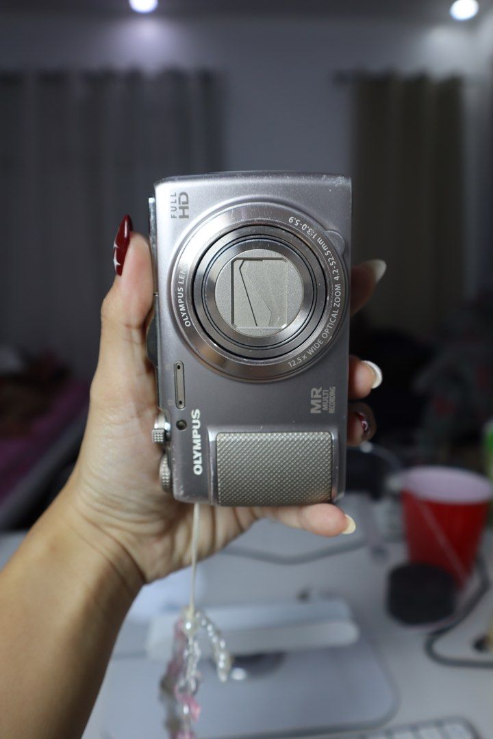Olympus SH-25 MR (Category: Cameras) located in San Carlos. Submitted by dainty.ph (Listing ID 1337569569, Image 1). Description: FOR SALE 🦩OLYMPUS SH25-MR 🦩 🧚🏻‍♀️ SAME W/FUJIFILM PICS 🧚🏻‍♀️ Price: 9,999 ʚ 16 megapixel ʚ 12.5x optical zoom ʚ CMOS sensor ʚ Pop-up flash ʚ 3 inch LCD touchscreen ʚ ISO up to 6,400 ʚ Full 1080 HD movie BODY: 8/10 ✨ No issue | FULLY FUNCTIONAL (Flash, Lens cover, Screen, & Buttons) INCLUSION/S: ʚ Strap ʚ Charger 