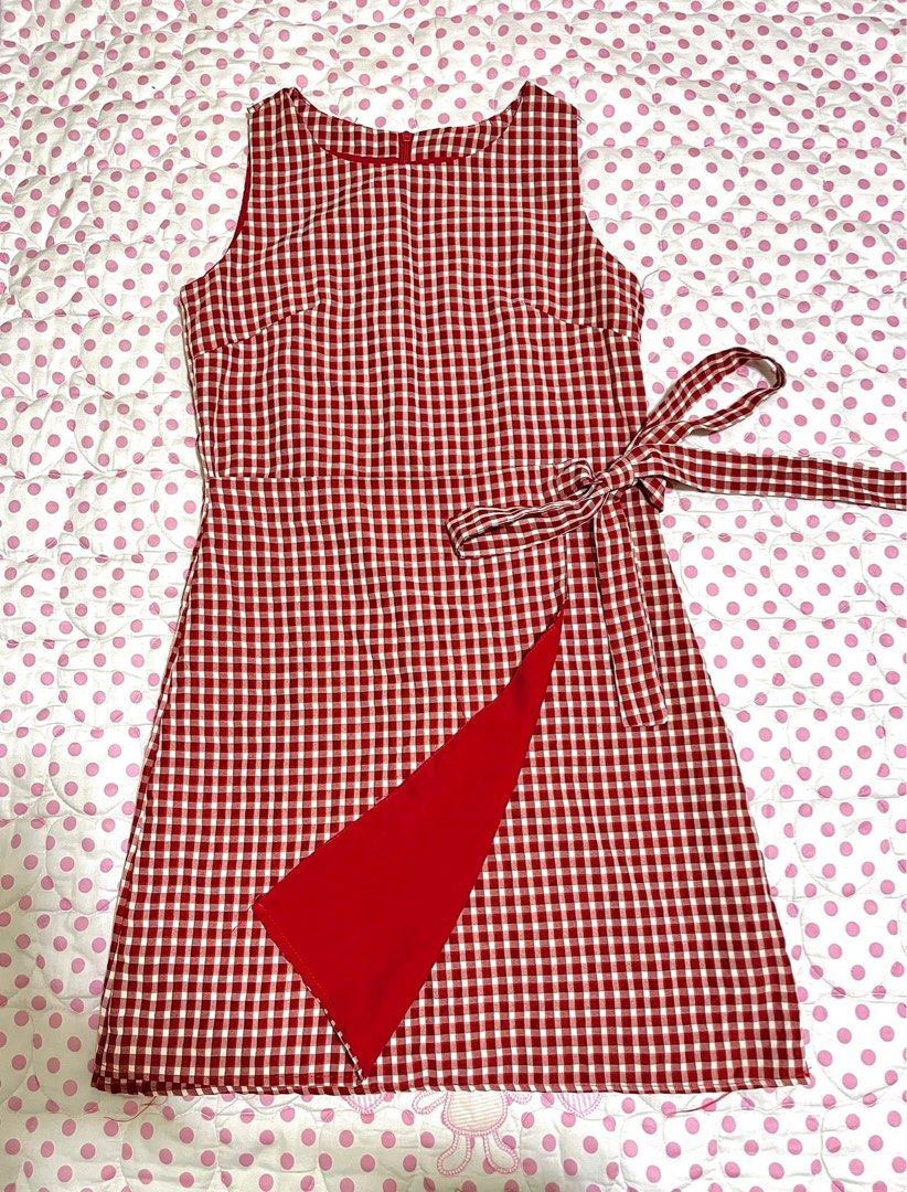 Red and White Plaid Dress (Category: Dresses) located in Surigao. Submitted by ppinkbunny_ (Listing ID 1337545423, Image 2). Description: .