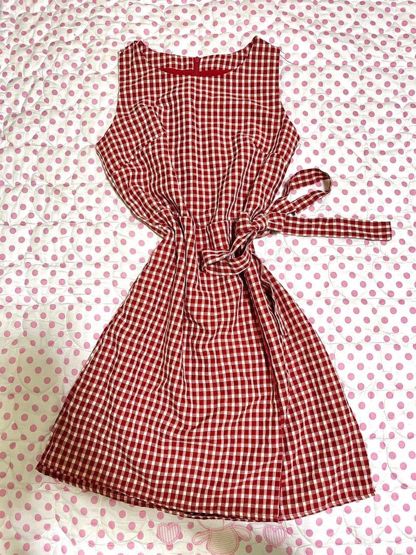Red and White Plaid Dress (Category: Dresses) located in Surigao. Submitted by ppinkbunny_ (Listing ID 1337545423, Image 1). Description: .