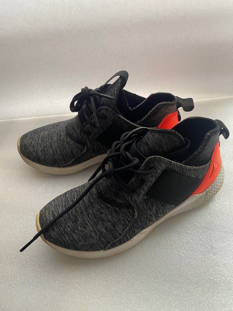 REEBOK PILOX 1.0 7