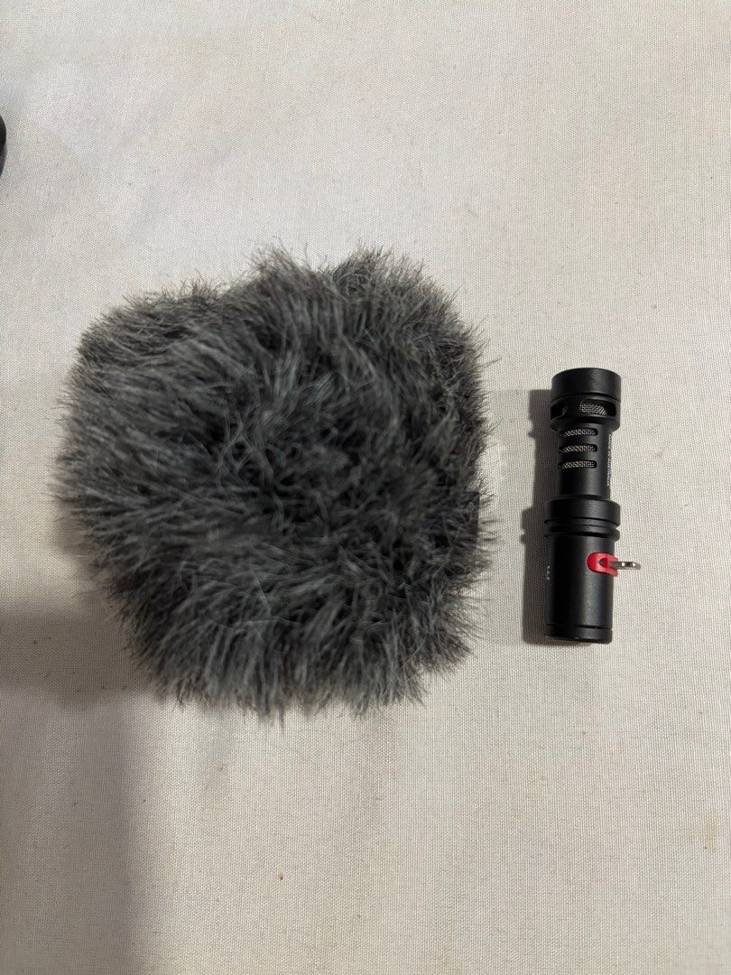Rode VideoMic Me-L for iPhone (Category: Microphones) located in Manila. Submitted by motherclucker (Listing ID 1337574173, Image 1). Description: Directional microphone for iOS devices. Captures sound and audio while cancelling noise. Works 10/10 Minor scratches. No damage. Doesn’tncome with a box/receipt. Authentic. Bought in store. I rarely use this but this is a high quality microphone. Full description found here: https://rode.com/en/microph