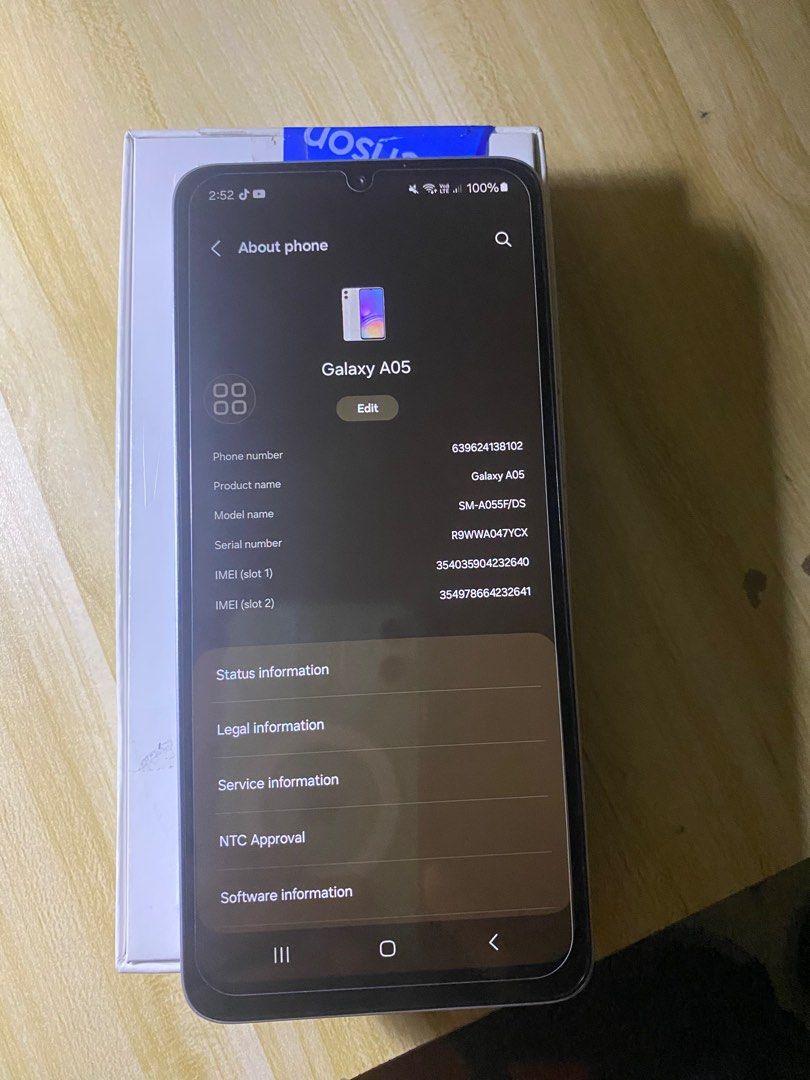 SAMSUNG GALAXY AO5 / SILVER / 128GB (Category: Samsung) located in Manila. Submitted by markdrc19020 (Listing ID 1337475582, Image 3). Description: RFS - GOT NEW DEVICE. Naka stock lang hindi nagagamit. Once lang na open para i test. complete papers and box kung ano nasa box ayun ang laman. Warranty directly to samsung. Pa test and check nyo sa samsung store for your assurance to avoid problem. Features on device go directly to samsung website. N
