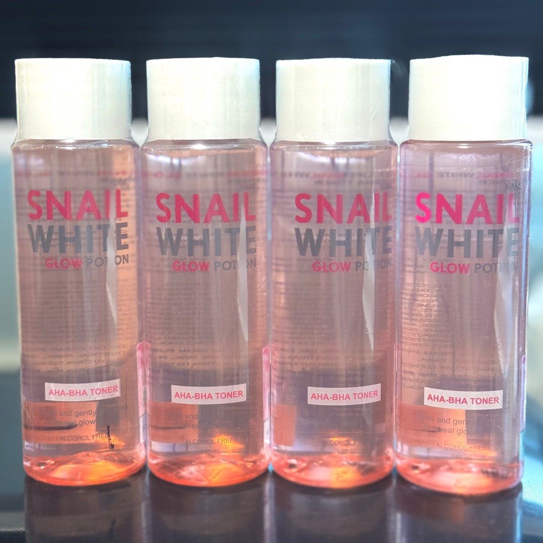 SNAILWHITE Glow Potion AHA·BHA Toner 150ml (Category: Announcements) located in Quezon City. Submitted by arkideclutters (Listing ID 1337480714, Image 1). Description: 250 each Take all: 800.