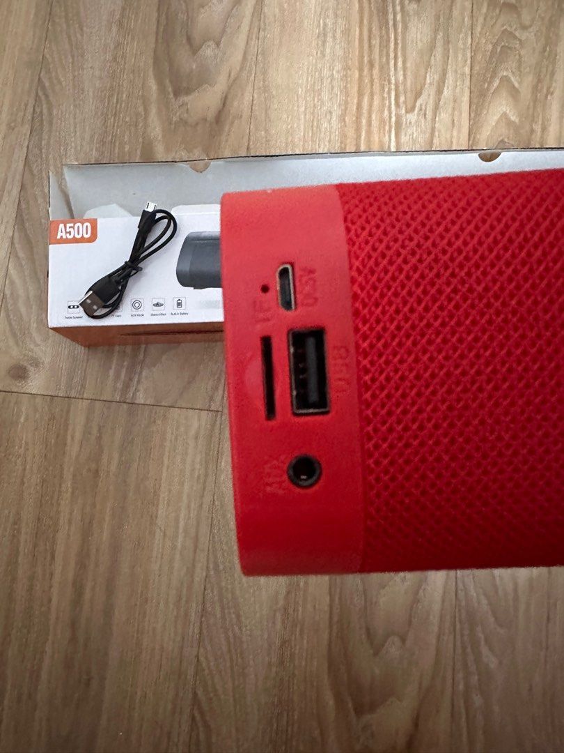 Speaker65561399161090112
