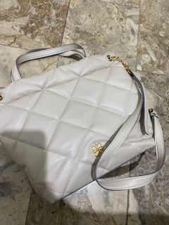 (Kategori: ) berada di . Dikirim oleh lizziepreloved (ID iklan 1337489013, Gambar 1). Deskripsi: .
