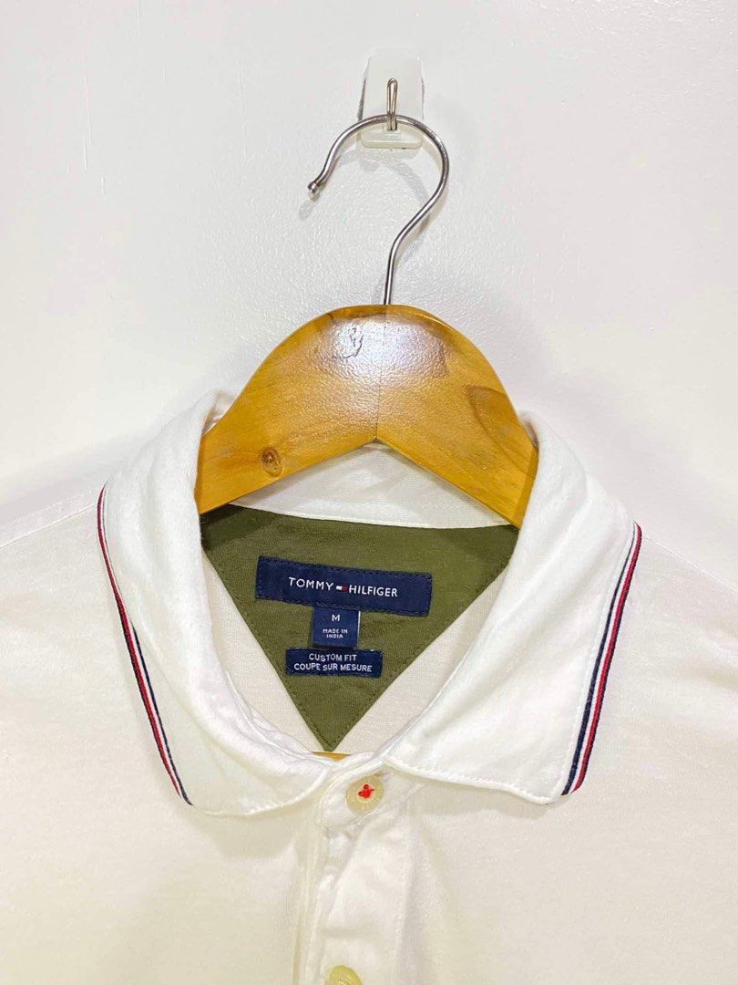 TOMMY HILFIGER POLO (Category: Tshirts & Polo Shirts ) located in Bacolod City. Submitted by _bc6101 (Listing ID 1337552545, Image 3). Description: TOMMY HILFIGER POLO SIZE MEDIUM ASNEW NO ISSUE 10/10 COLORATE.