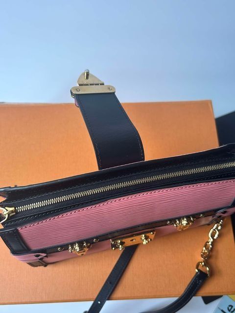 trunk pink rank A (Category: Luxury Bags & Wallets) located in Quezon City. Submitted by luxuryamethystph (Listing ID 1337463826, Image 2). Description: trunk pink rank A micro with dustbag .