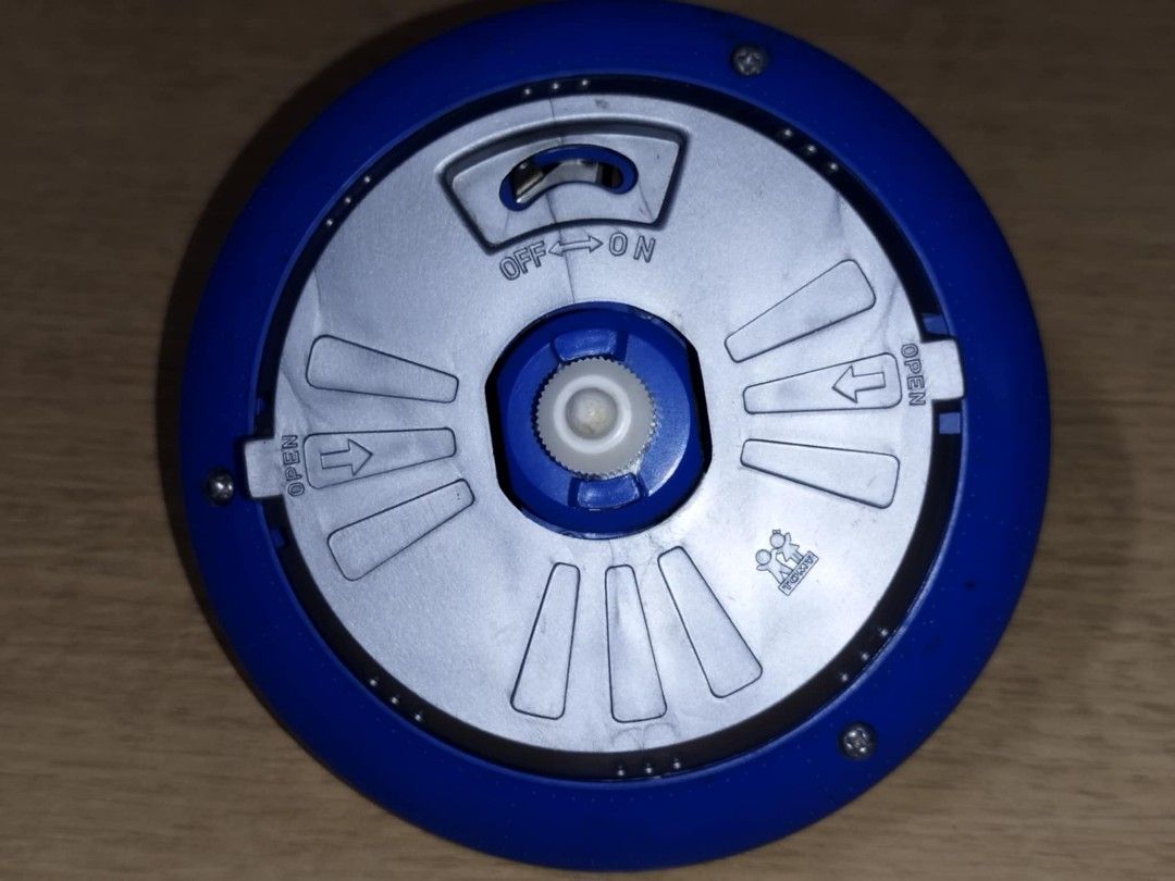 Vintage Tomy UFO (Category: Vintage Collectibles) located in Caloocan City. Submitted by toytactics (Listing ID 1337513451, Image 2). Description: Vintage Tomy UFO 350.