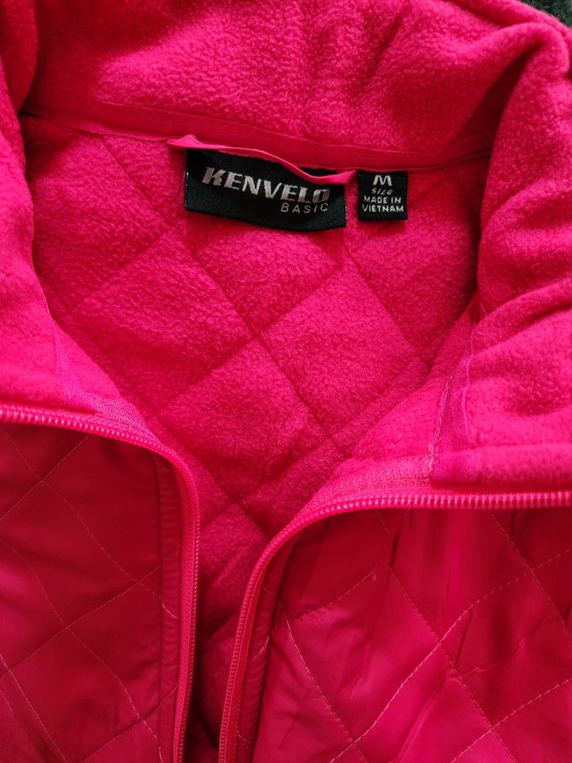 Warm Jacket (Category: Coats, Jackets and Outerwear) located in Bangi. Submitted by nananisa12 (Listing ID 1337415575, Image 3). Description: .