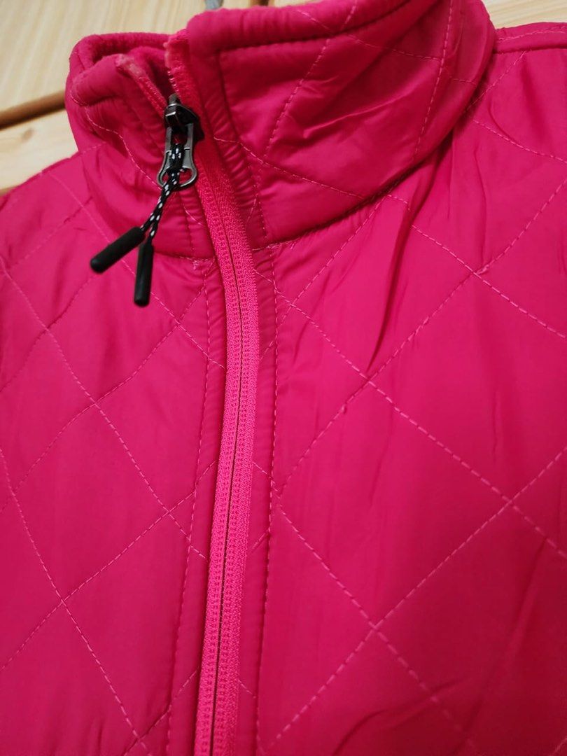 Warm Jacket (Category: Coats, Jackets and Outerwear) located in Bangi. Submitted by nananisa12 (Listing ID 1337415575, Image 2). Description: .