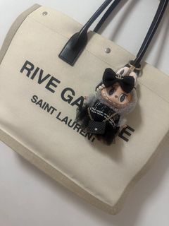 (Category: ) located in . Submitted by ladyluxebag (Listing ID 1337497536, Image 1). Description: .