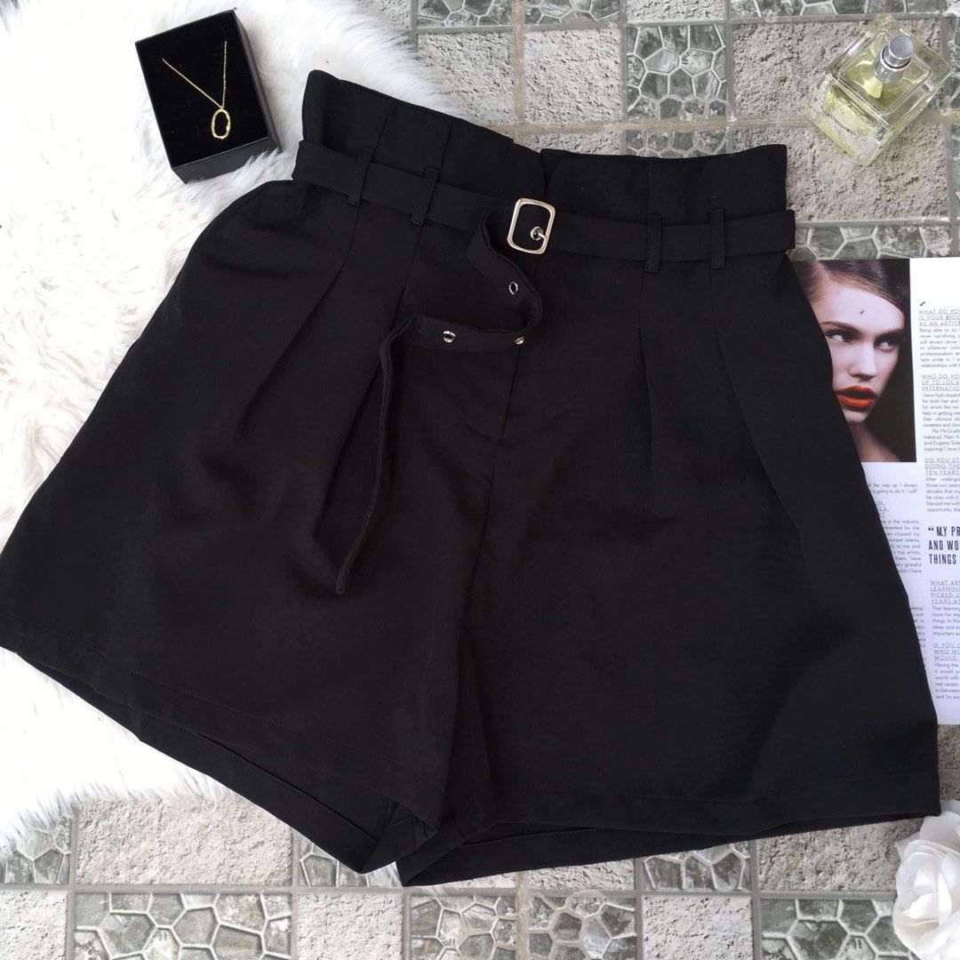 ZALORA BLACK NOTCH DETAILS SHORTS (Category: Shorts) located in Manila. Submitted by preloveditemsxox (Listing ID 1337580632, Image 1). Description: ZALORA BRAND NEW WITH TAG SMALL ON TAG QUALITY FABRIC TOO BIG FOR ME .
