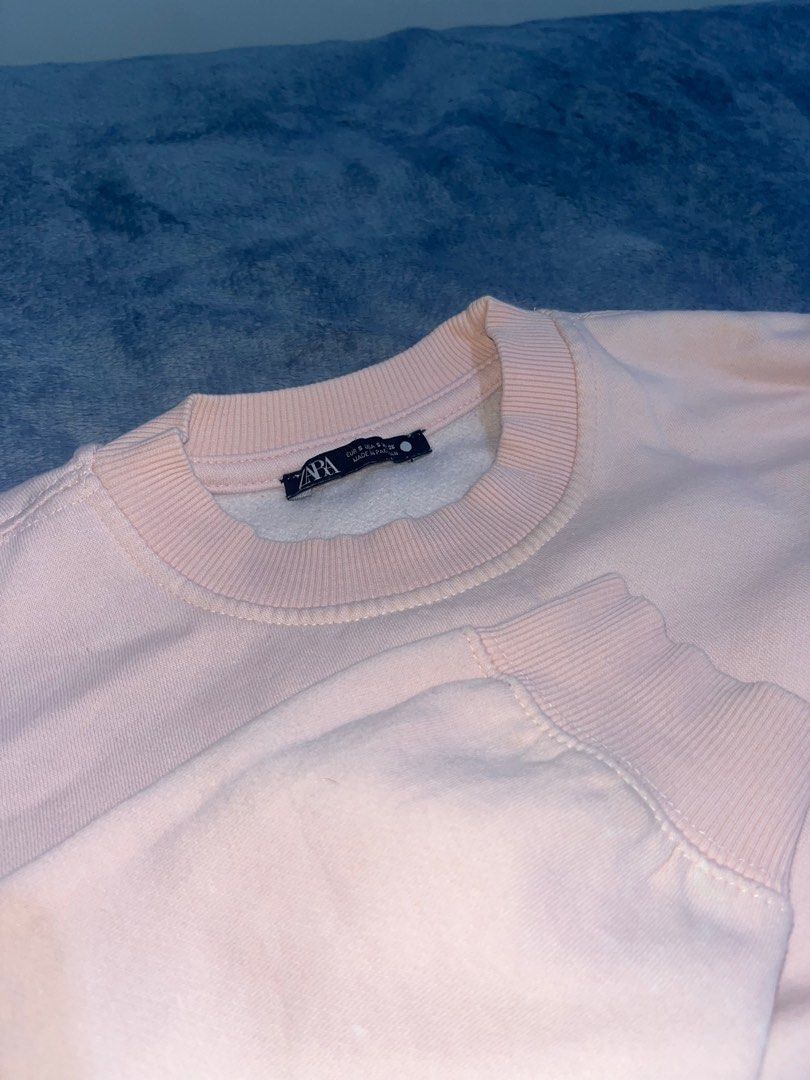 Zara Pink Pullover (Category: Coats, Jackets and Outerwear) located in Pasig City. Submitted by studenthoarder (Listing ID 1337513626, Image 1). Description: Used once then kept. No flaws cute in actual .