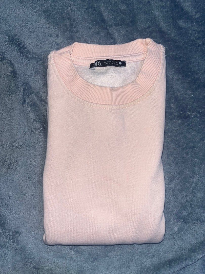 Zara Pink Pullover (Category: Coats, Jackets and Outerwear) located in Pasig City. Submitted by studenthoarder (Listing ID 1337513626, Image 3). Description: Used once then kept. No flaws cute in actual .