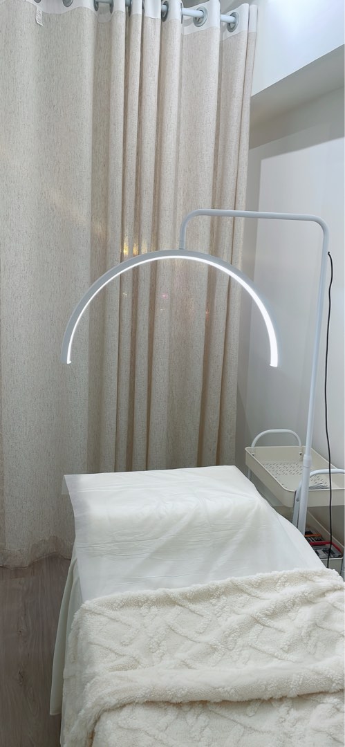 Beauty bed sublet in Causeway Bay, nail table sublet, monthly rent628631945507851128