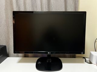 （分類：）位於 。 由 hugewins 提交（商品編號 1337717949，圖片 1）。簡介： 。