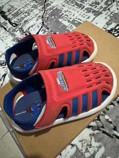 (Category: ) located in . Submitted by lilrazcloset (Listing ID 1337628017, Image 1). Description: .