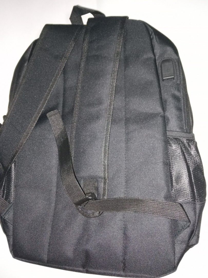 Backpack (Category: Backpacks) located in Singapore. Submitted by yongnam (Listing ID 1337717288, Image 3). Description: .