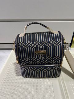 (Kategori: ) berada di . Dikirim oleh acyaaa (ID iklan 1337646407, Gambar 1). Deskripsi: .