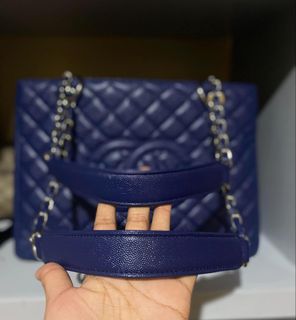 (Category: ) located in . Submitted by aboutbags14 (Listing ID 1337693984, Image 1). Description: .