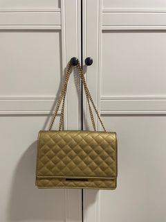 (Category: ) located in . Submitted by preloved_nsf (Listing ID 1337590807, Image 1). Description: .