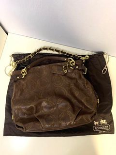 (Category: ) located in . Submitted by mxbella (Listing ID 1337704537, Image 1). Description: .
