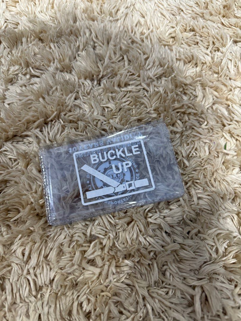 Driver’s License Plastic Holder (Category: Everything Else Others) located in Manila. Submitted by bernicecam (Listing ID 1337672235, Image 2). Description: Used for a little bit.