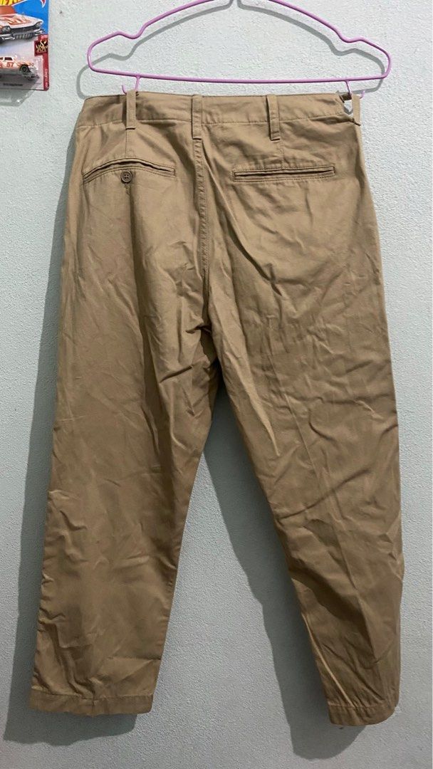 GU pants basic (Category: Chinos) located in Pasir Puteh. Submitted by hnnavy (Listing ID 1337695105, Image 2). Description: size 30 pinggang 15 inch labuh 37 inch .
