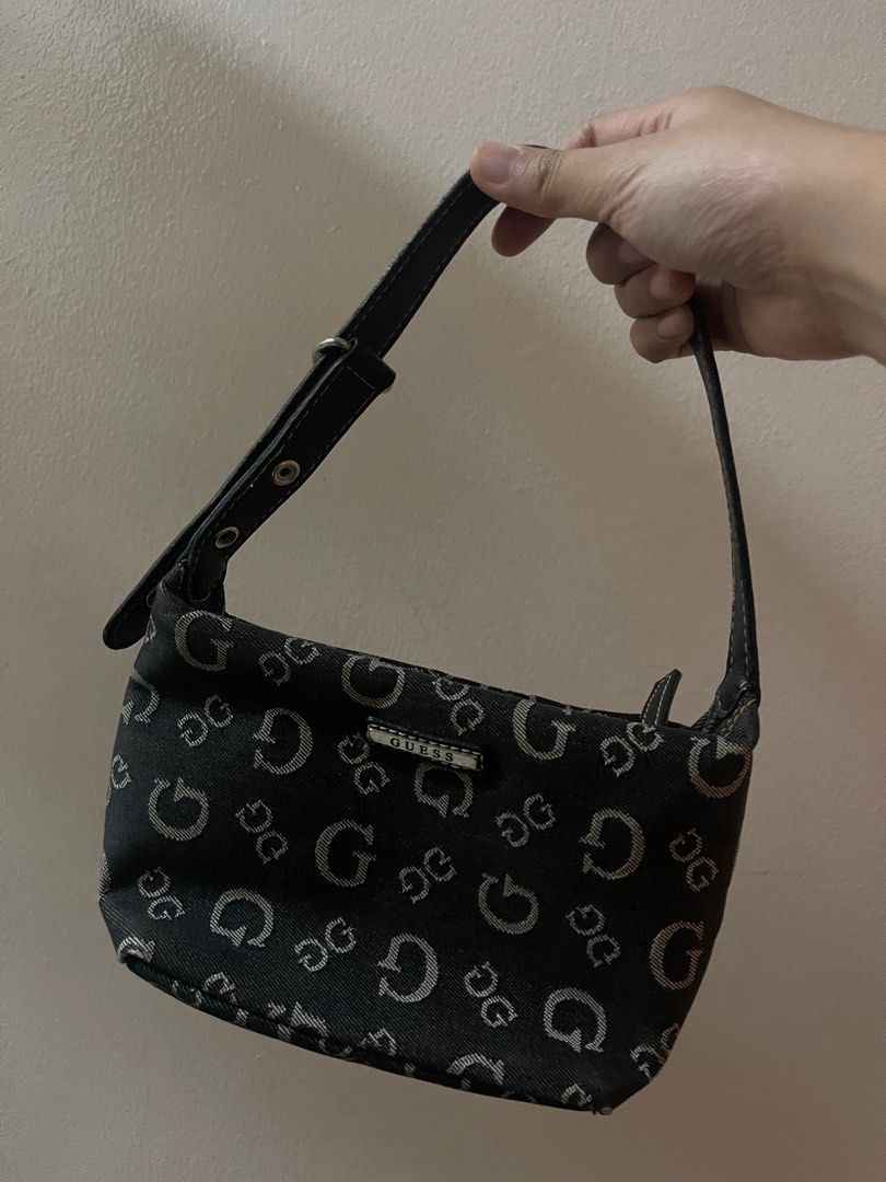 GUESS Vintage Shoulder Bag (original) (Category: Shoulder Bags) located in Manila. Submitted by quasohn (Listing ID 1337703185, Image 1). Description: GUESS Vintage Shoulder Bag - 8.5/10 condition - no scratches on straps - 101% original from the US RFS: decluttering.
