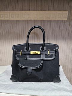 (Kategori: ) berada di . Dikirim oleh myday_closet (ID iklan 1337745040, Gambar 1). Deskripsi: .