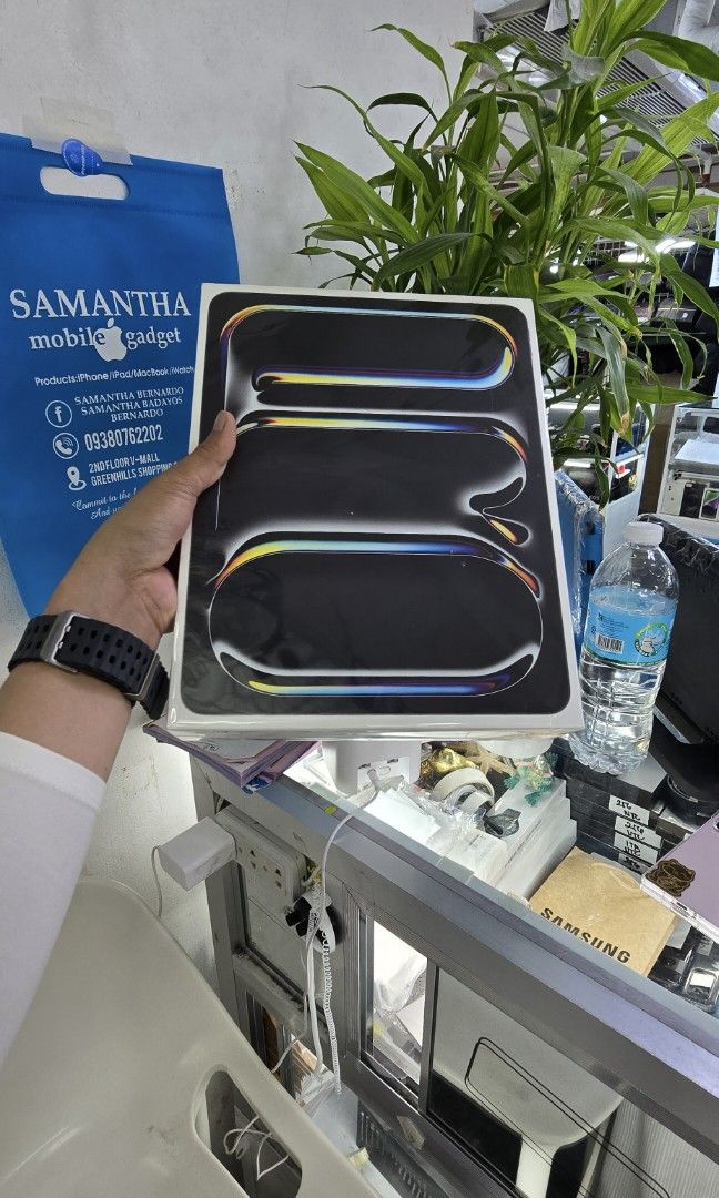 Ipad Pro M4 13Inches 256gb Wifi Only (Category: iPad) located in Quezon City. Submitted by samanthaga21954 (Listing ID 1337668441, Image 2). Description: Ipad Pro M4 13Inches 256gb Wifi Only Brandnew Sealed with Warranty Onhand Stock.