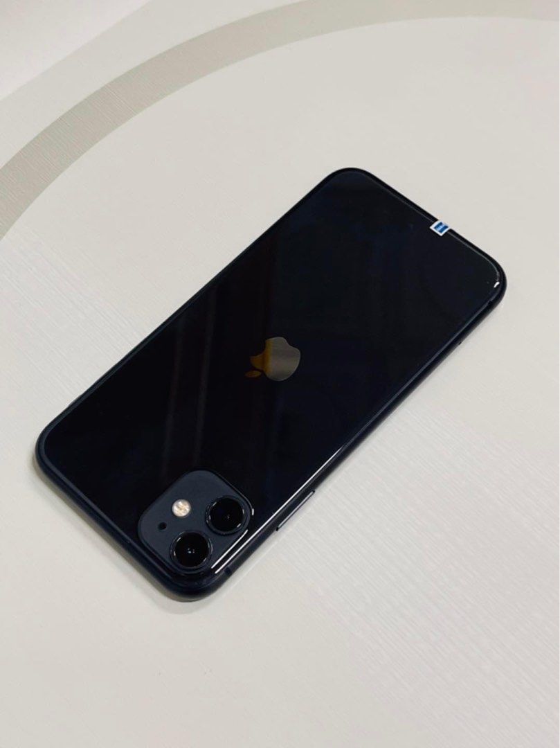iPhone 11 256gb (Category: iPhone 11 Series) located in Manila. Submitted by TekiCashGadgetsph (Listing ID 1337751923, Image 2). Description: (FU) Open-line, any sim working (worldwide) - Guaranteed original iPhone not fake/copy accessories with box Secondhand Good as new not abused! Presentable •Original Lcd • no issue hidden issues • clean apple id / iCloud id • Good batthealth • Good cam front/back • Good Performance • Working face id • Good u